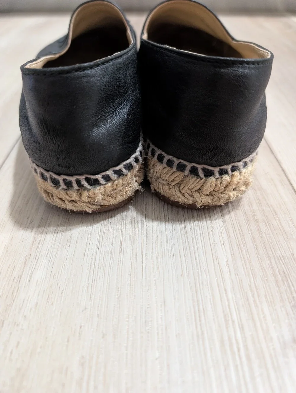 Pre-owner Chanel Black Leather Espadrille Flats Size 38